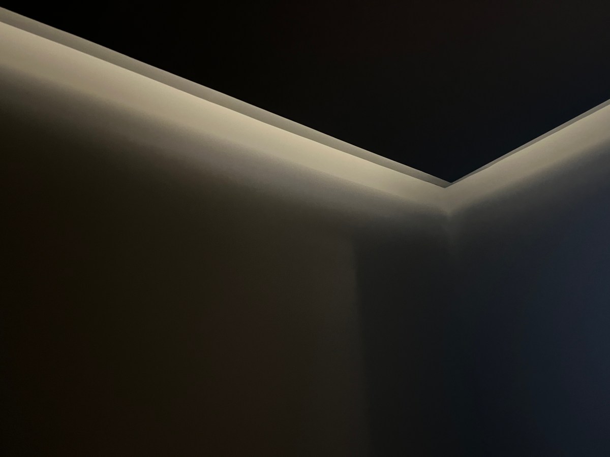 ¿Sabías que…?

¿Sabías que la iluminación puede cambiar por completo cómo se siente un&nbsp;espacio?